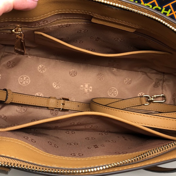 NWT Tory Burch Emerson small zip tote - Picture 5 of 7